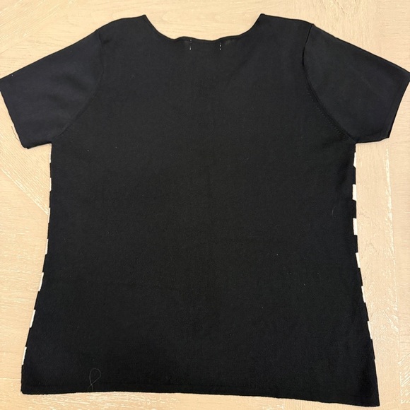 Carducci Striped V-Neck top, luxury material great for teachers or the office - Picture 5 of 5